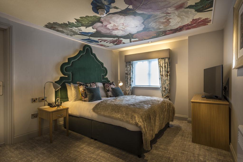 The Three Swans Hotel, Hungerford, Berkshire Eksteriør billede