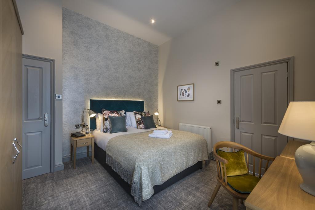 The Three Swans Hotel, Hungerford, Berkshire Eksteriør billede